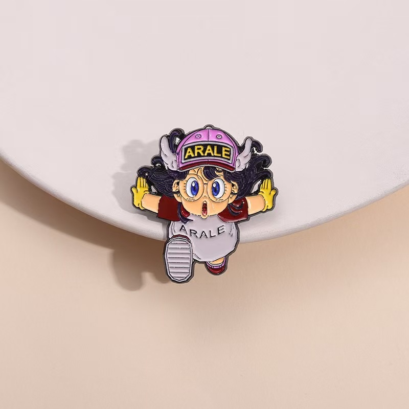 漫画ドクタースランプアラレバッジブローチピンアニメリトルアン - Anime Cosplay Little Girl のレビューと価格